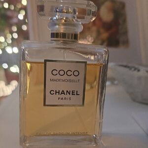 CHANEL Eau de Parfum with Amber Tone